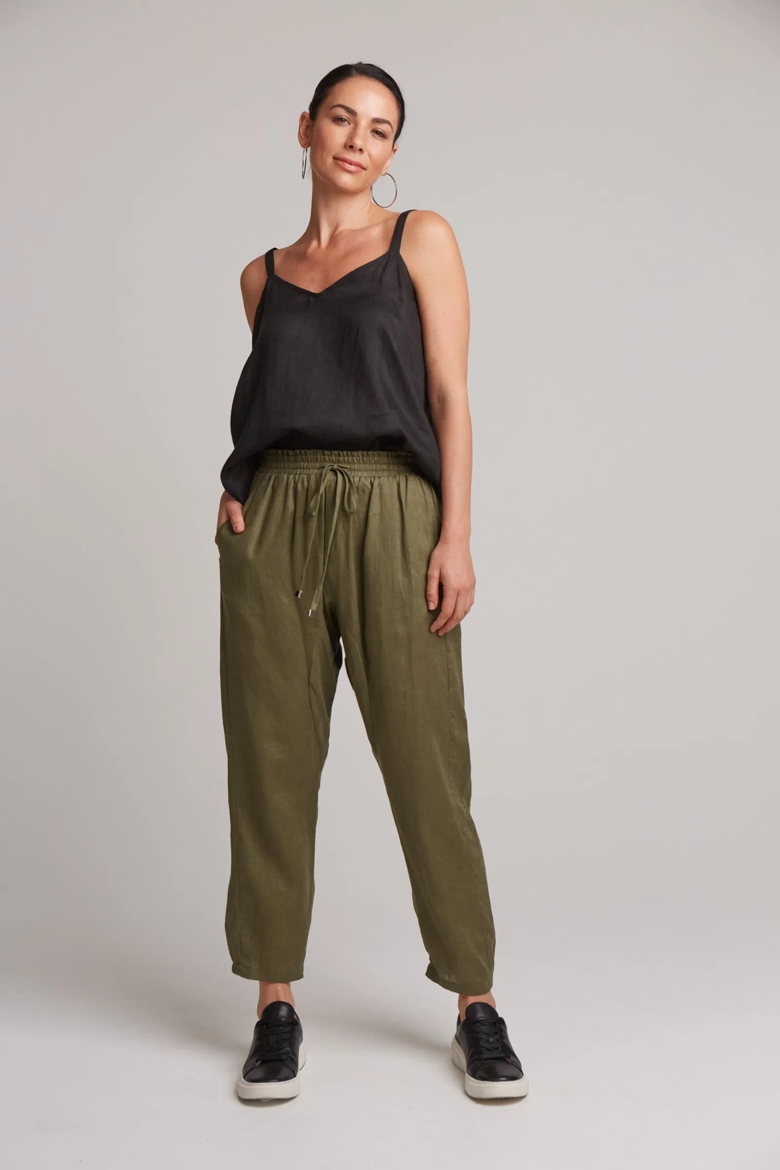 Studio Relaxed Pant - Khaki