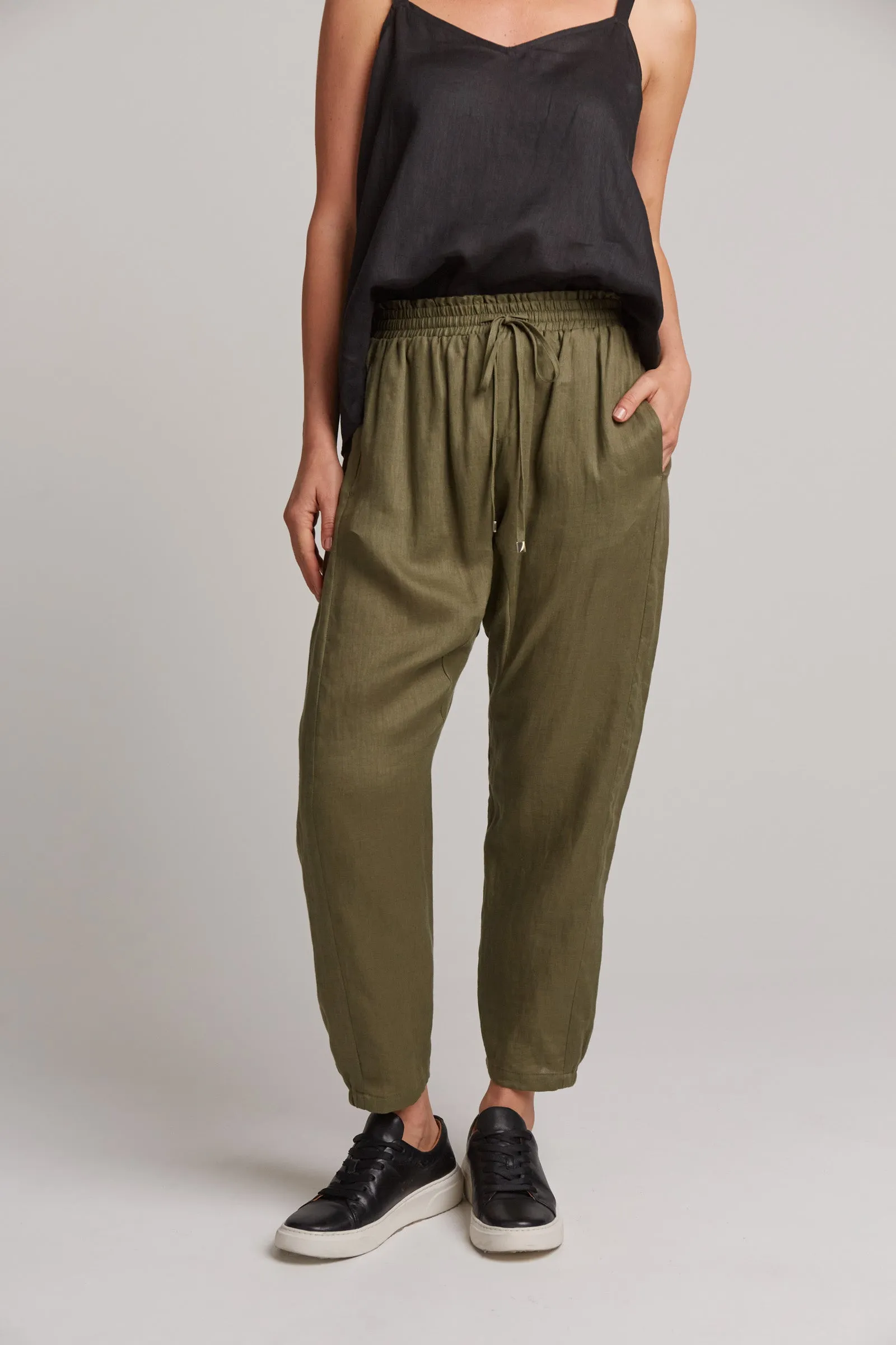 Studio Relaxed Pant - Khaki