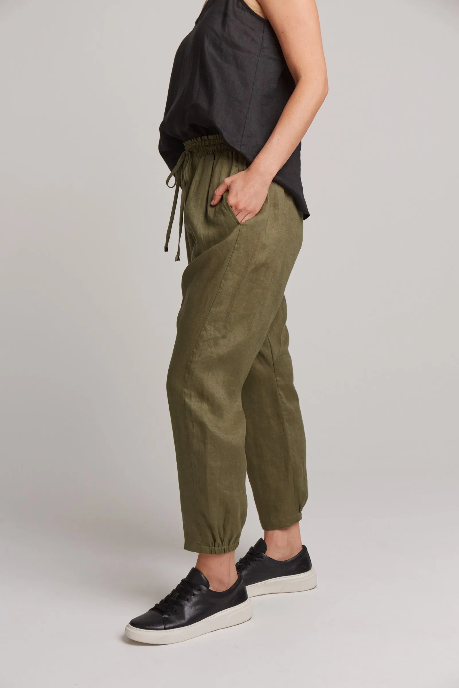 Studio Relaxed Pant - Khaki